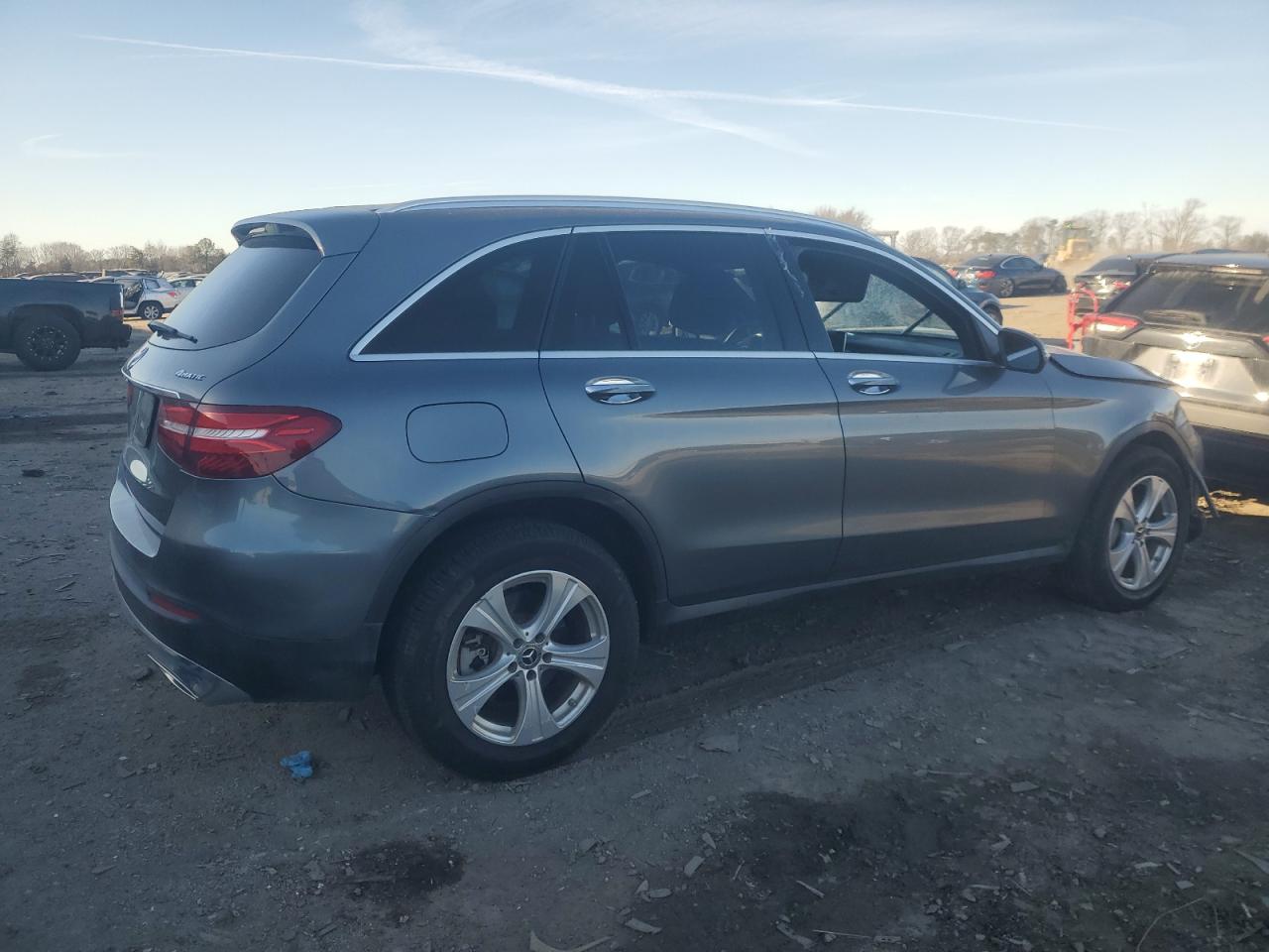 2018 Mercedes-Benz GLC - Image 3