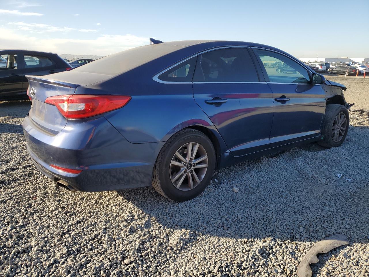 2015 Hyundai Sonata - Image 3