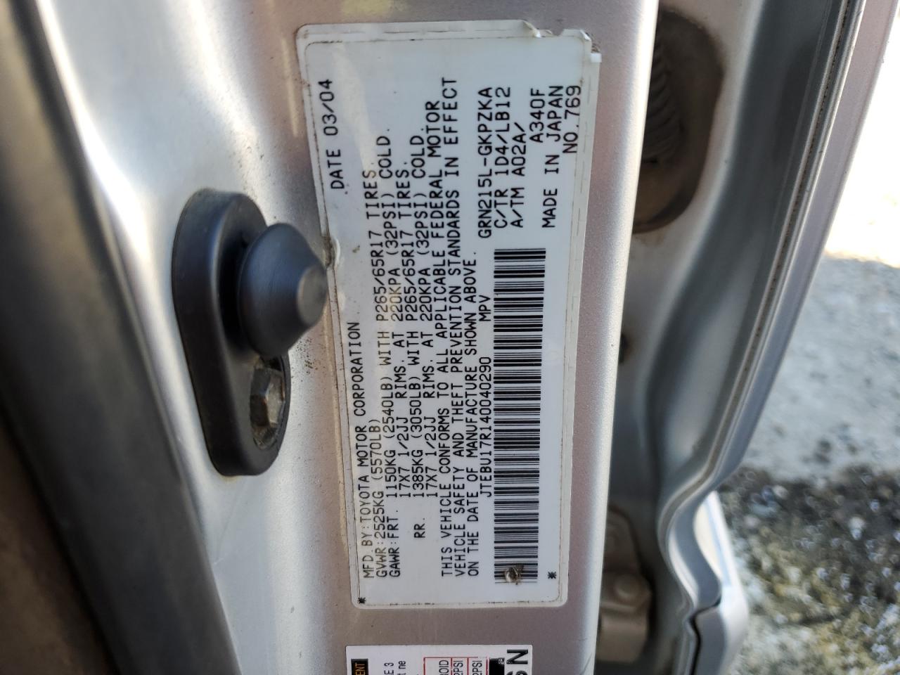 2004 Toyota 4Runner - Image 13