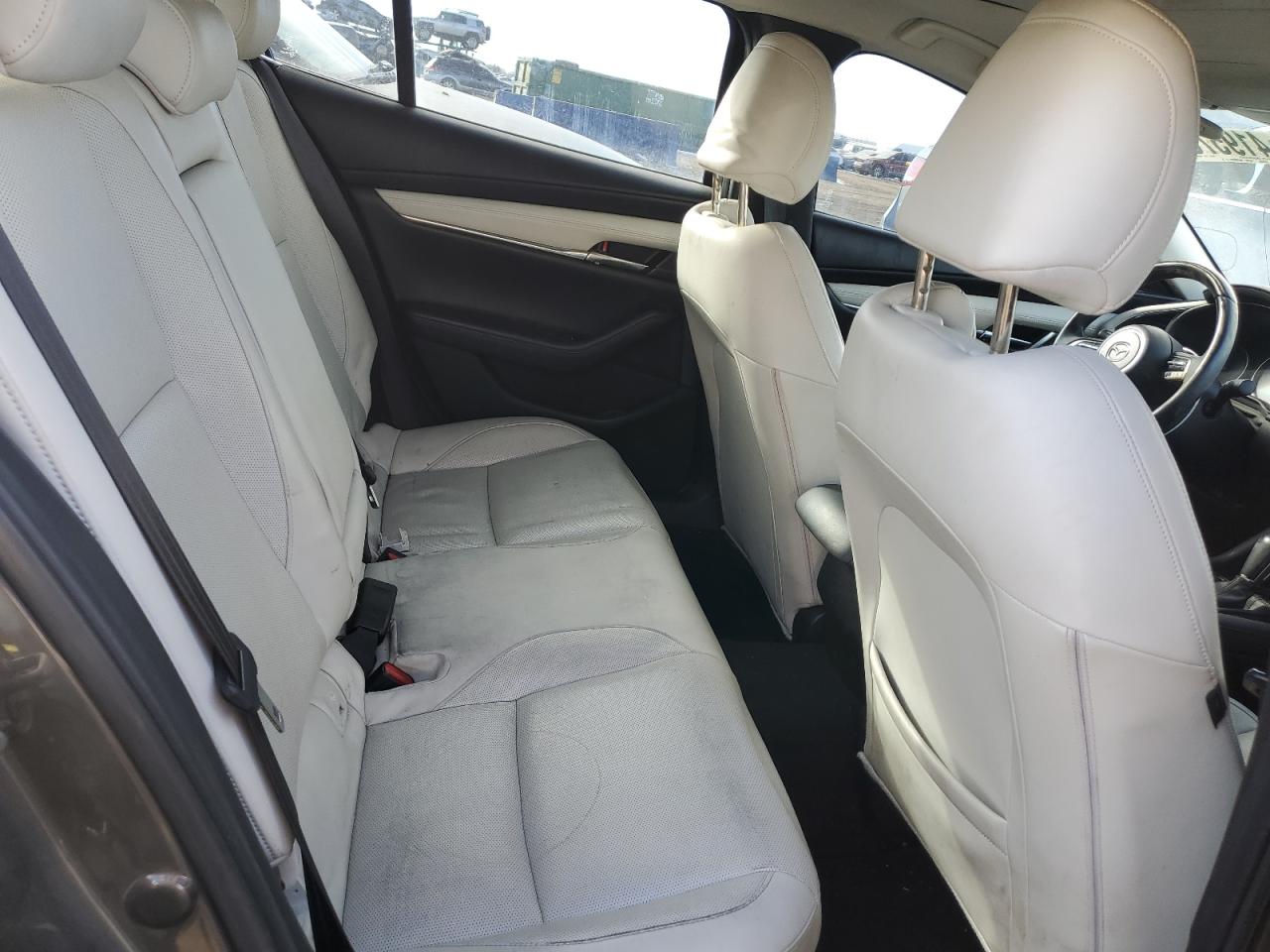 2021 Mazda 3 - Image 10