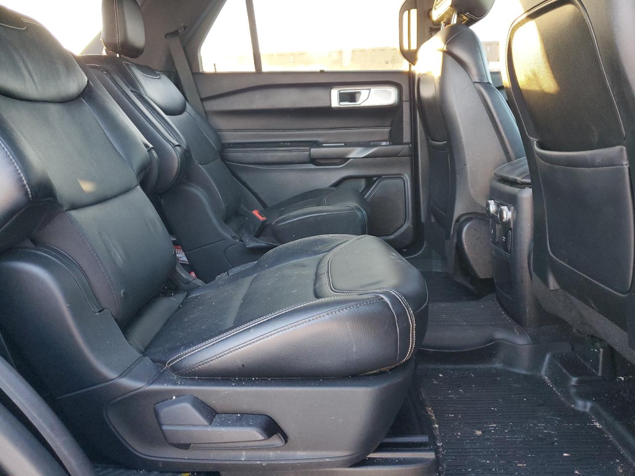 2020 Ford Explorer - Image 11