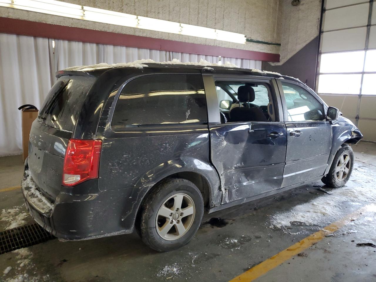 2011 Dodge Caravan - Image 3