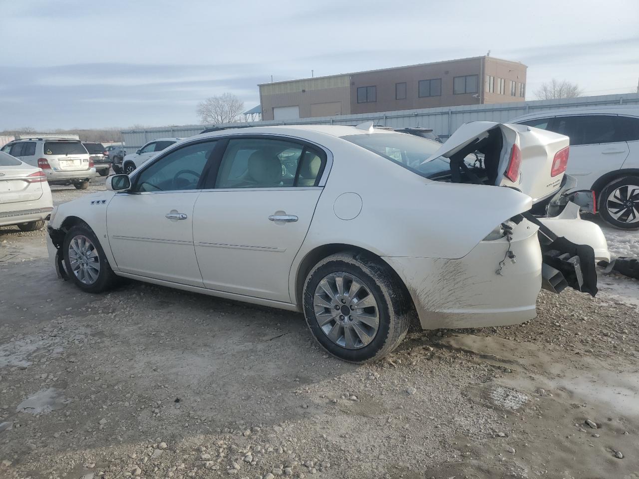 2009 Buick Lucerne - Image 2