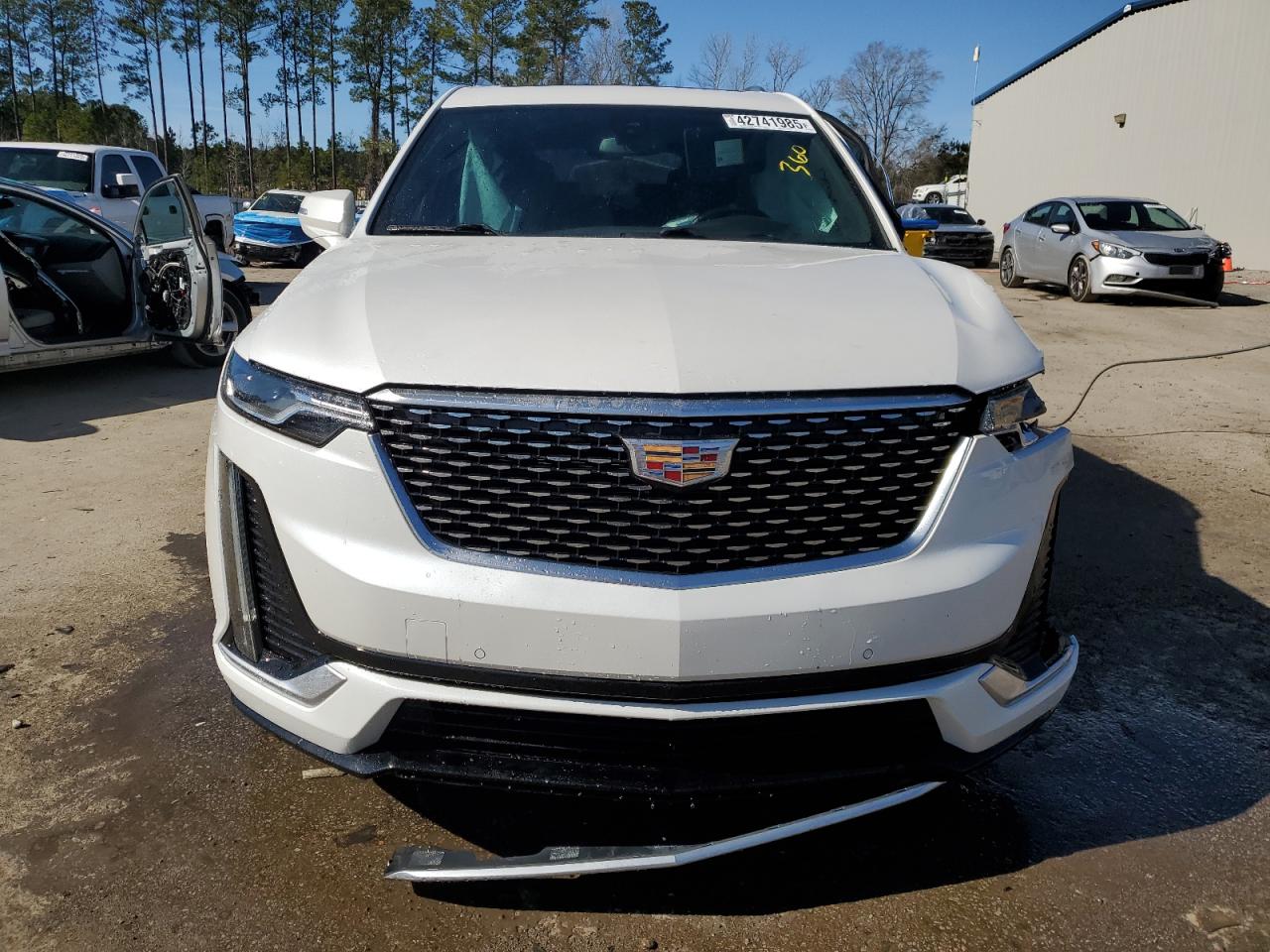 2021 Cadillac XT6 - Image 5