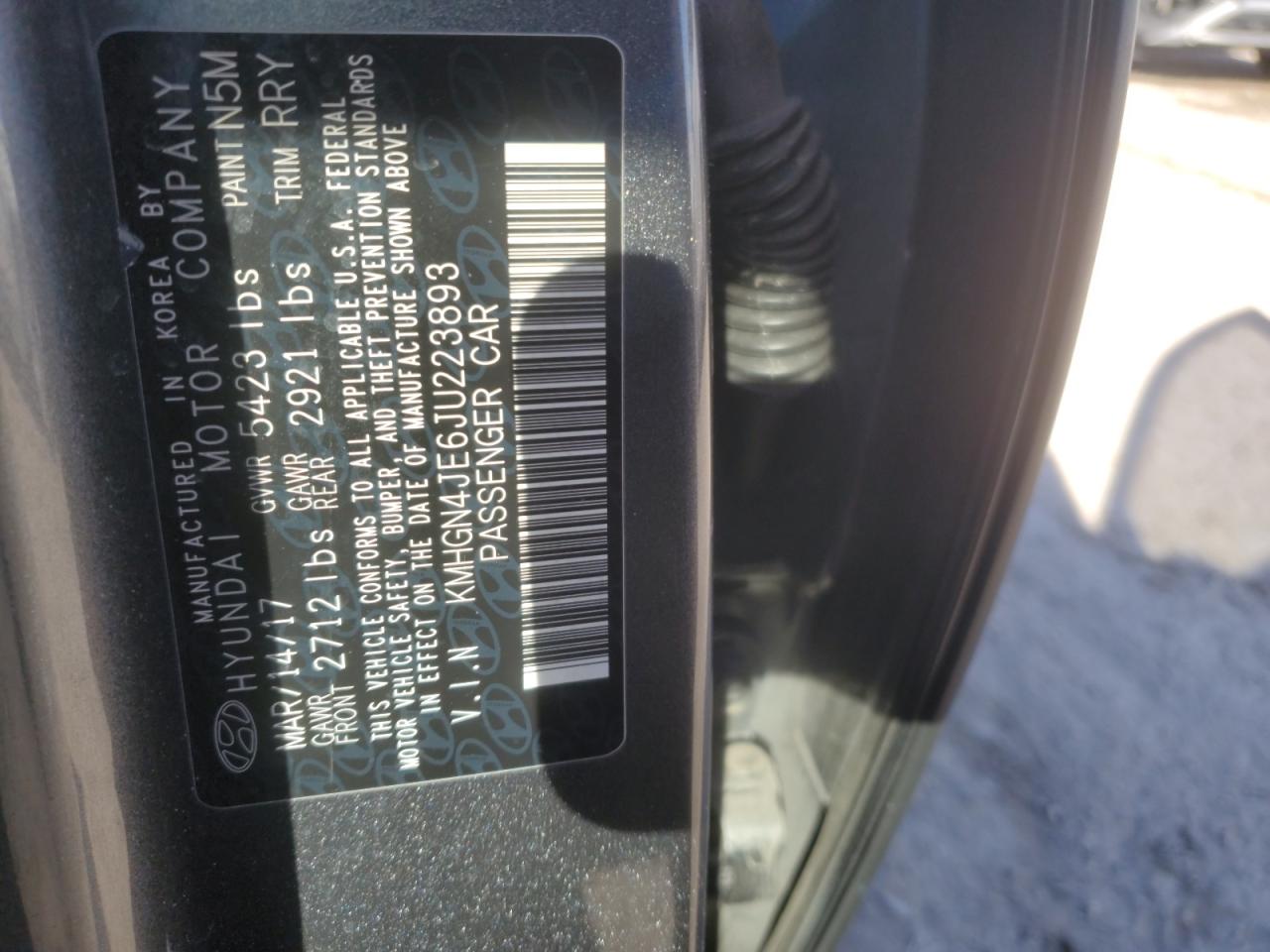 2018 Genesis G80 - Image 15
