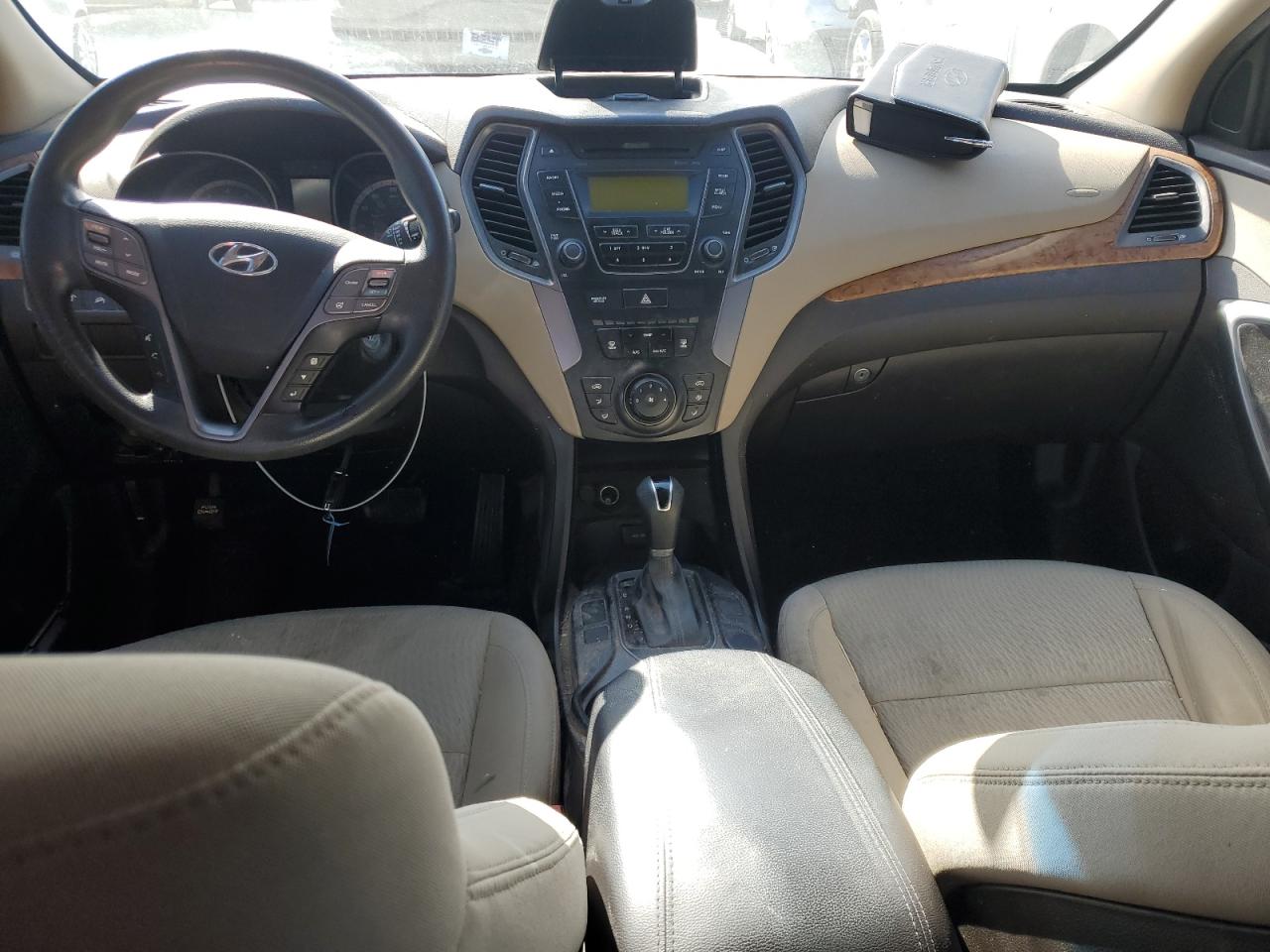 2014 Hyundai Santa Fe - Image 8