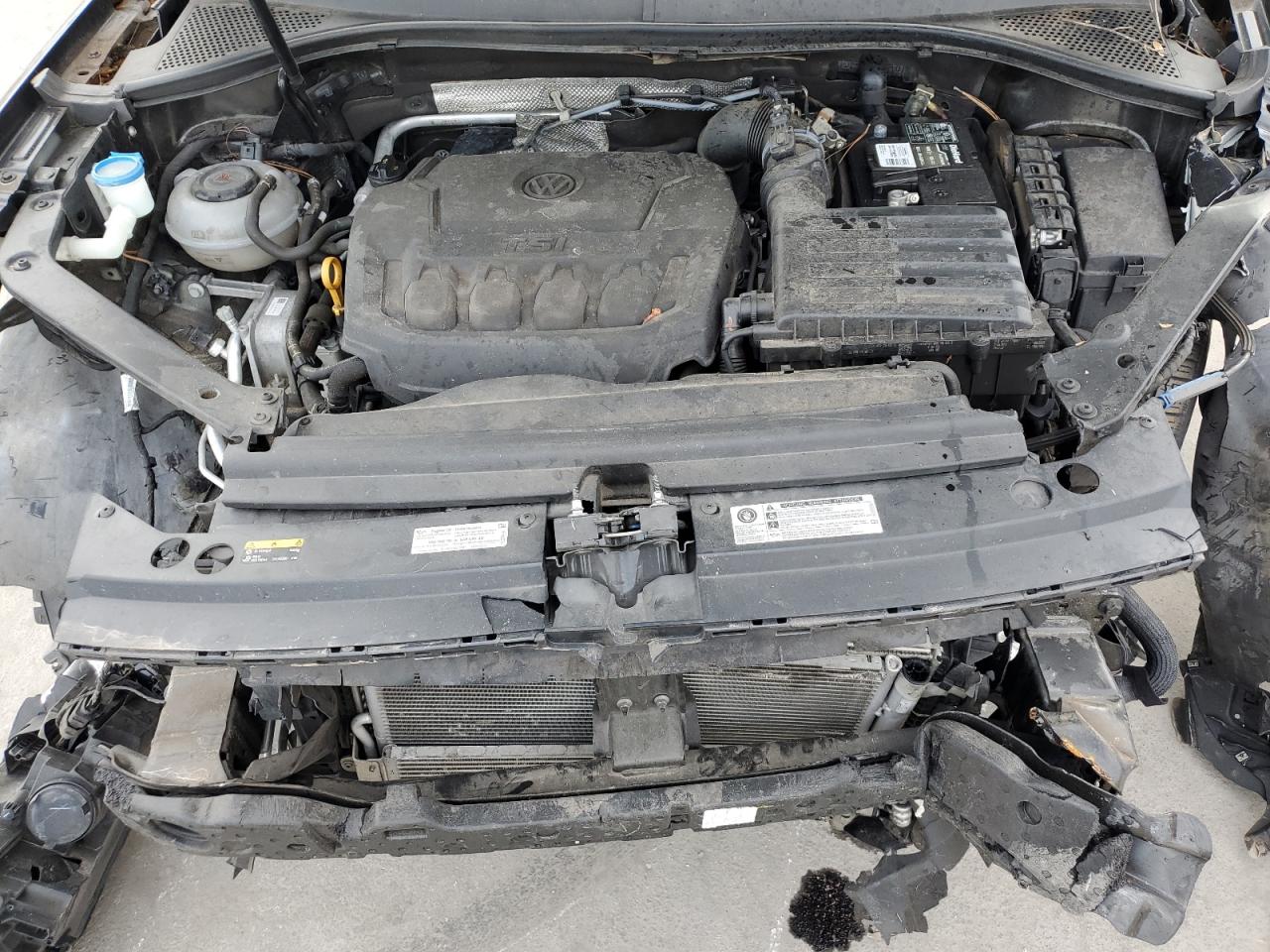 2018 Volkswagen Tiguan - Image 13