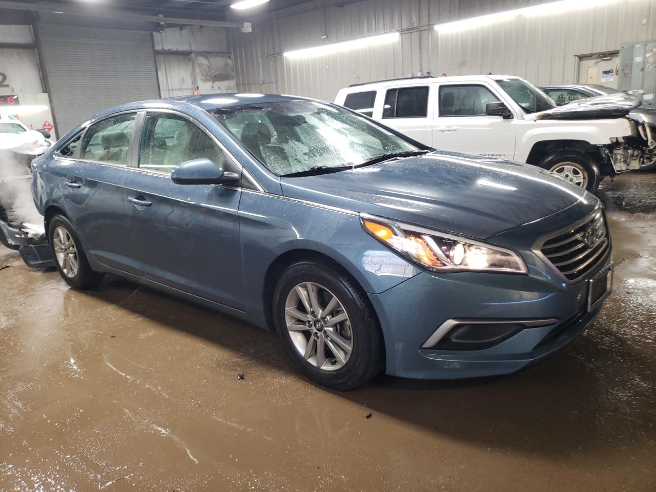 2016 Hyundai Sonata - Image 4