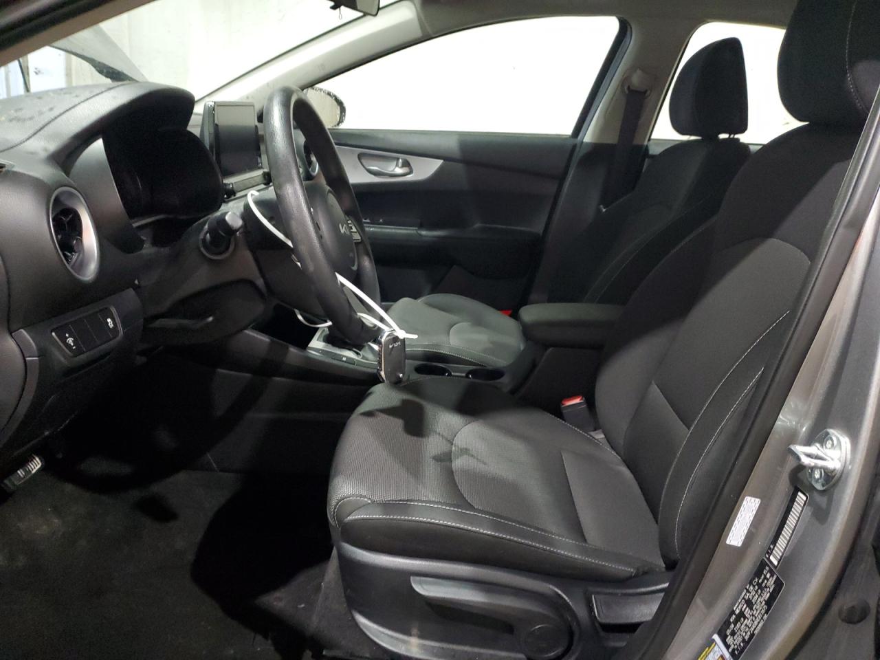 2024 Kia Forte - Image 7