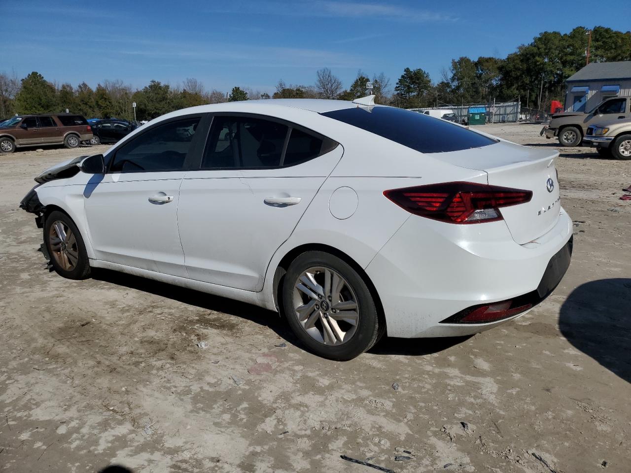 2019 Hyundai Elantra - Image 2