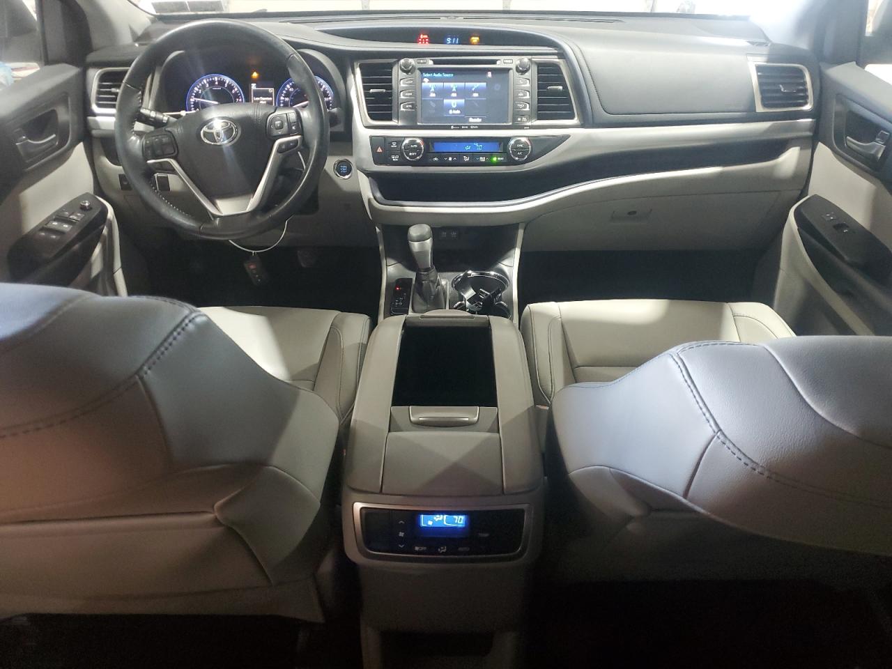 2018 Toyota Highlander - Image 8