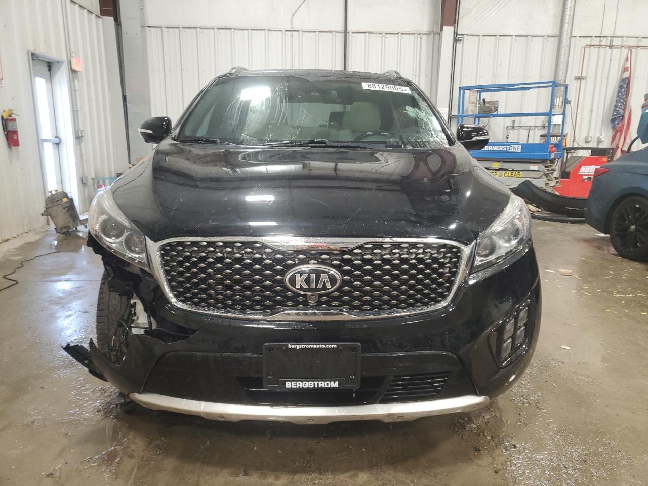 2016 Kia Sorento - Image 5