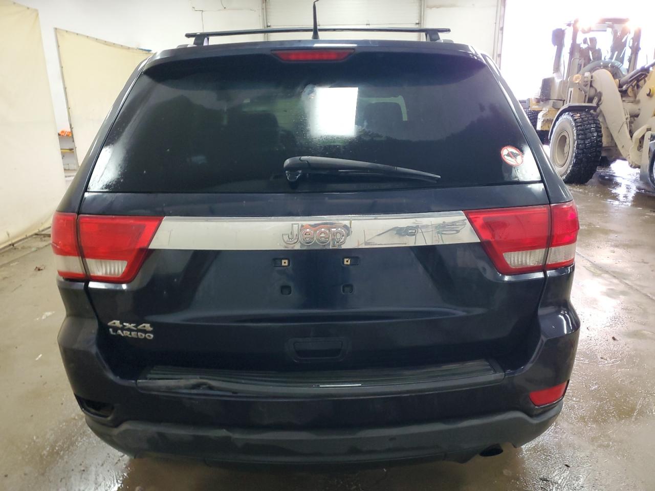 2011 Jeep Grand Cherokee - Image 6