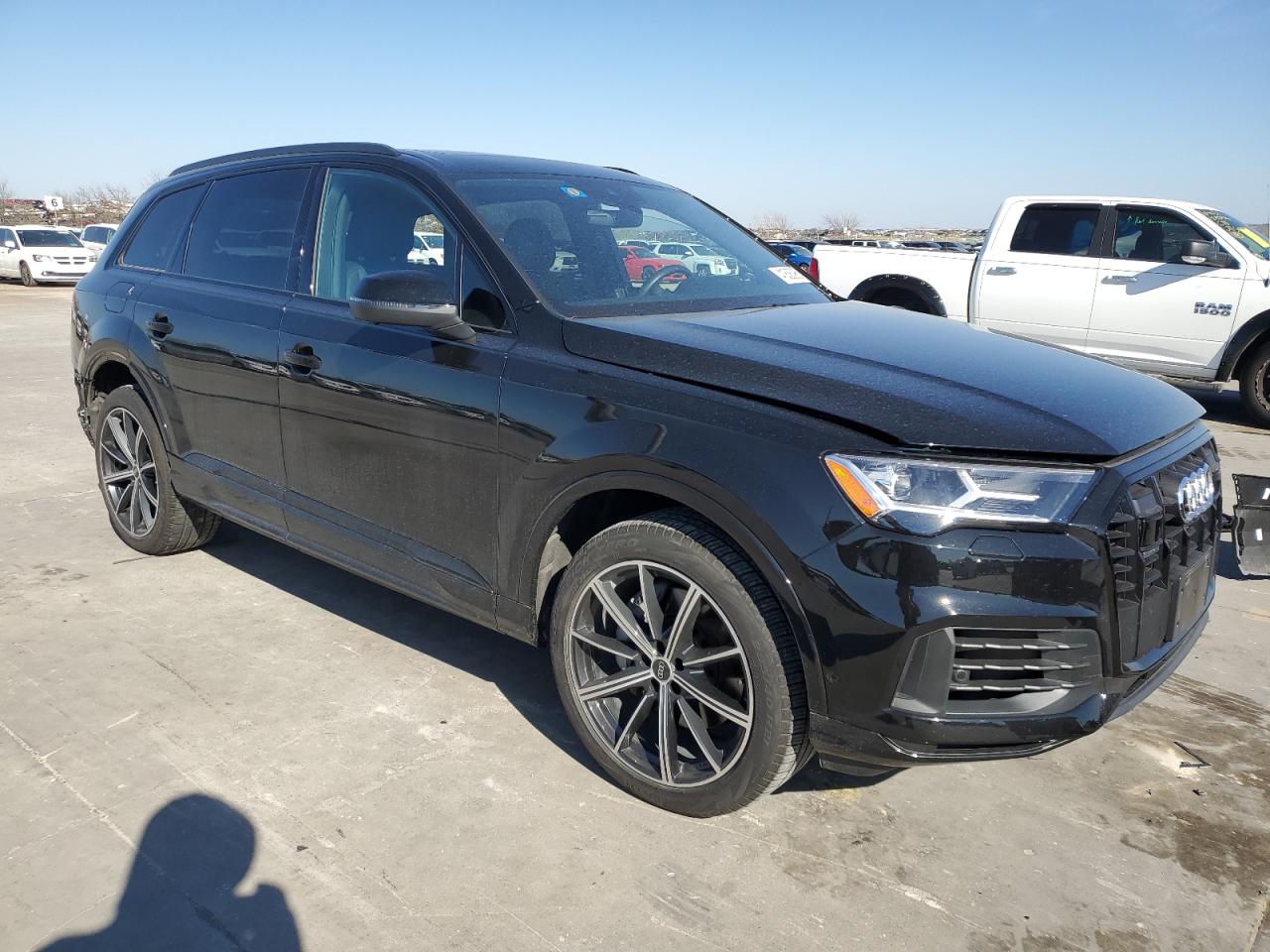 2022 Audi Q7 - Image 4
