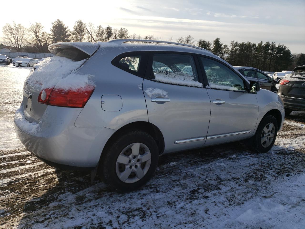 2015 Nissan Rogue - Image 3