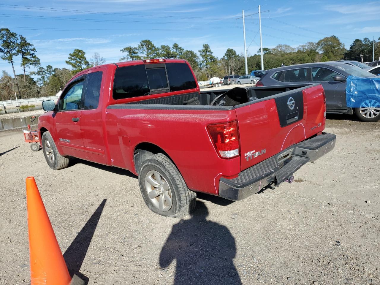 2011 Nissan Titan - Image 2