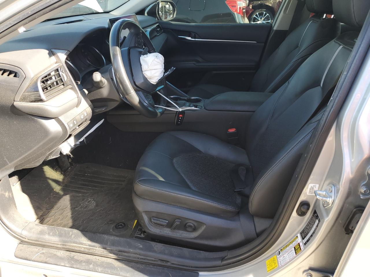 2022 Toyota Camry - Image 7