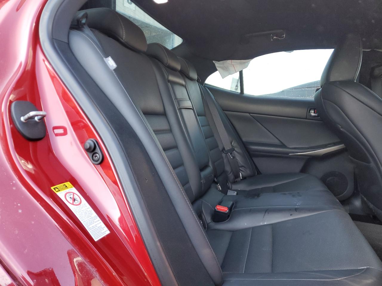 2015 Lexus IS - Image 10