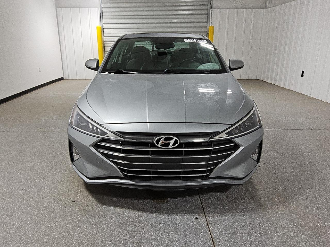2020 Hyundai Elantra - Image 5