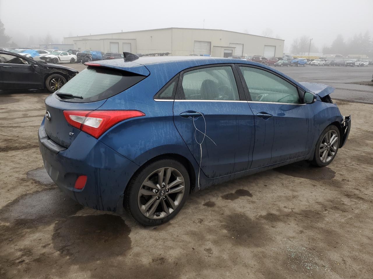 2016 Hyundai Elantra - Image 3
