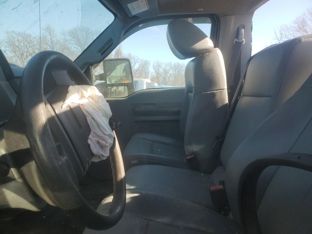 2014 Ford F250 - Image 7