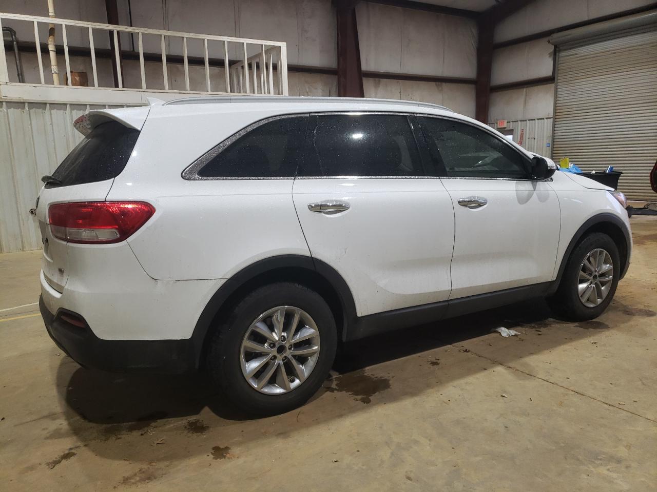 VIN 5XYPG4A39GG033738 2016 KIA SORENTO no.3