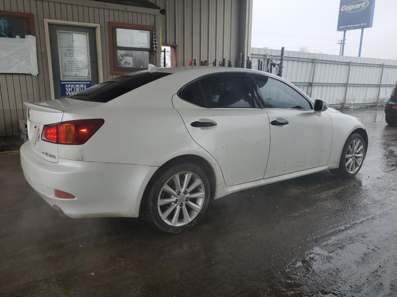 2010 Lexus IS - Image 3