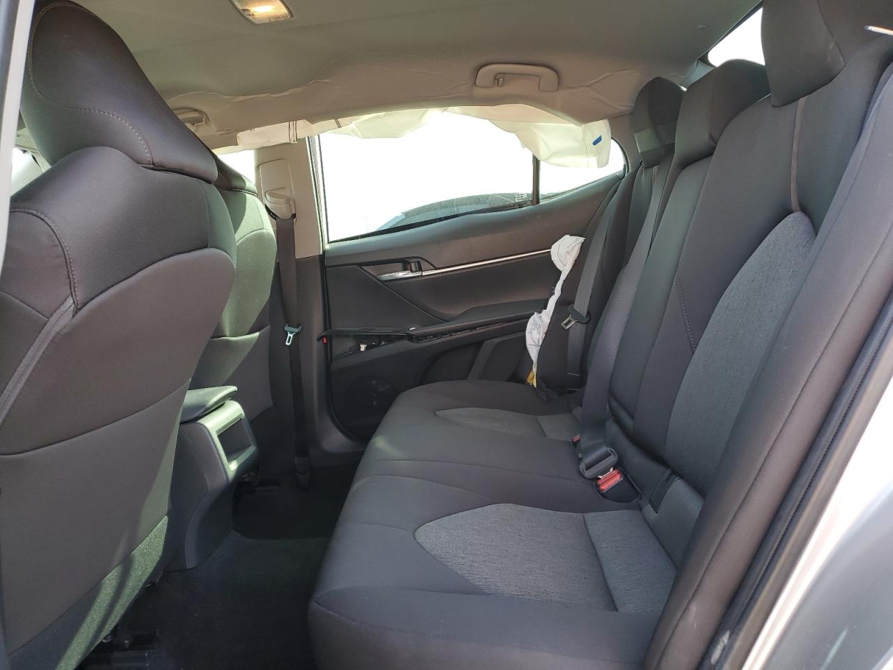 2019 Toyota Camry - Image 10