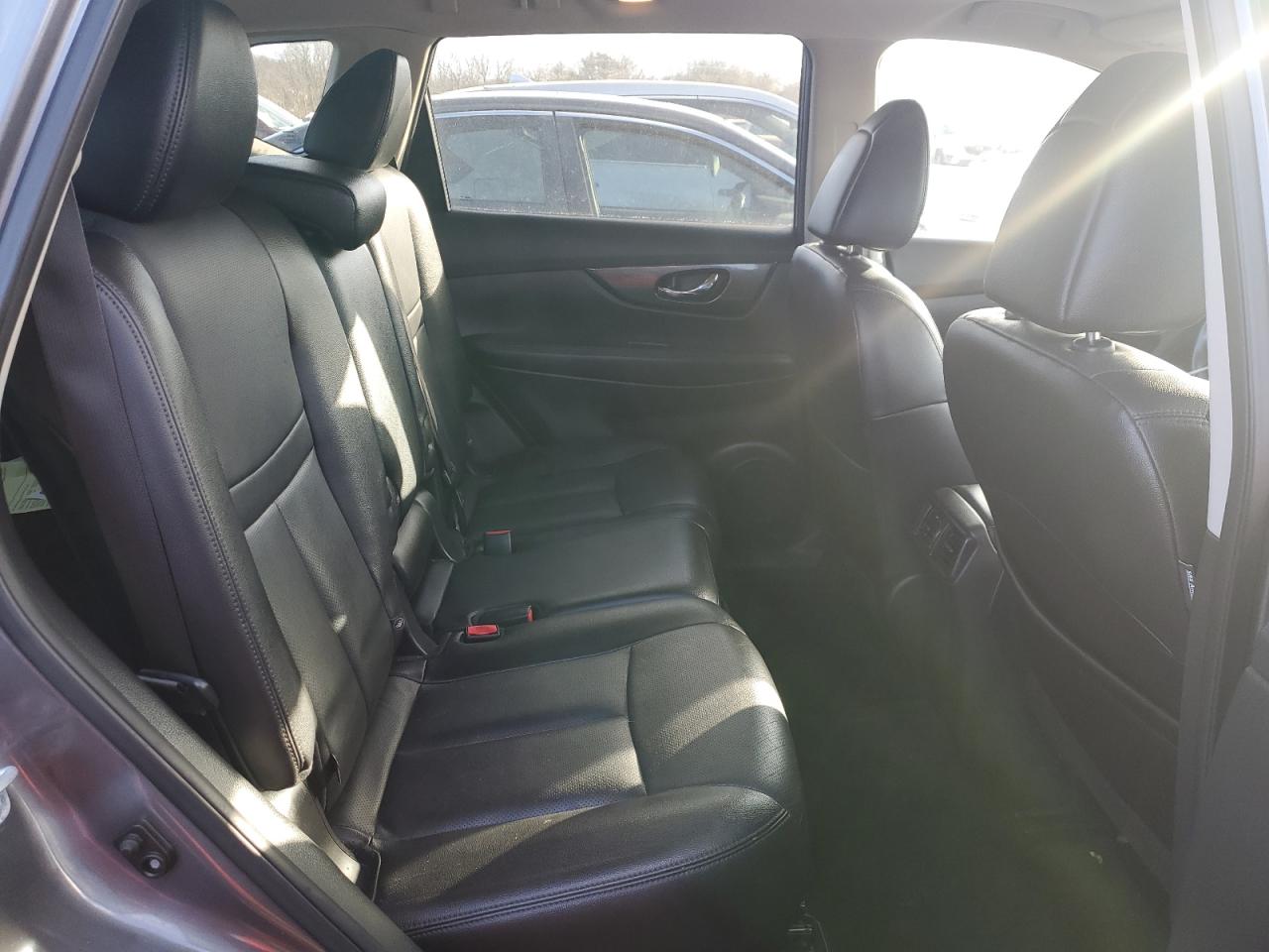 5N1AT2MT4GC843277 NISSAN ROGUE 2016