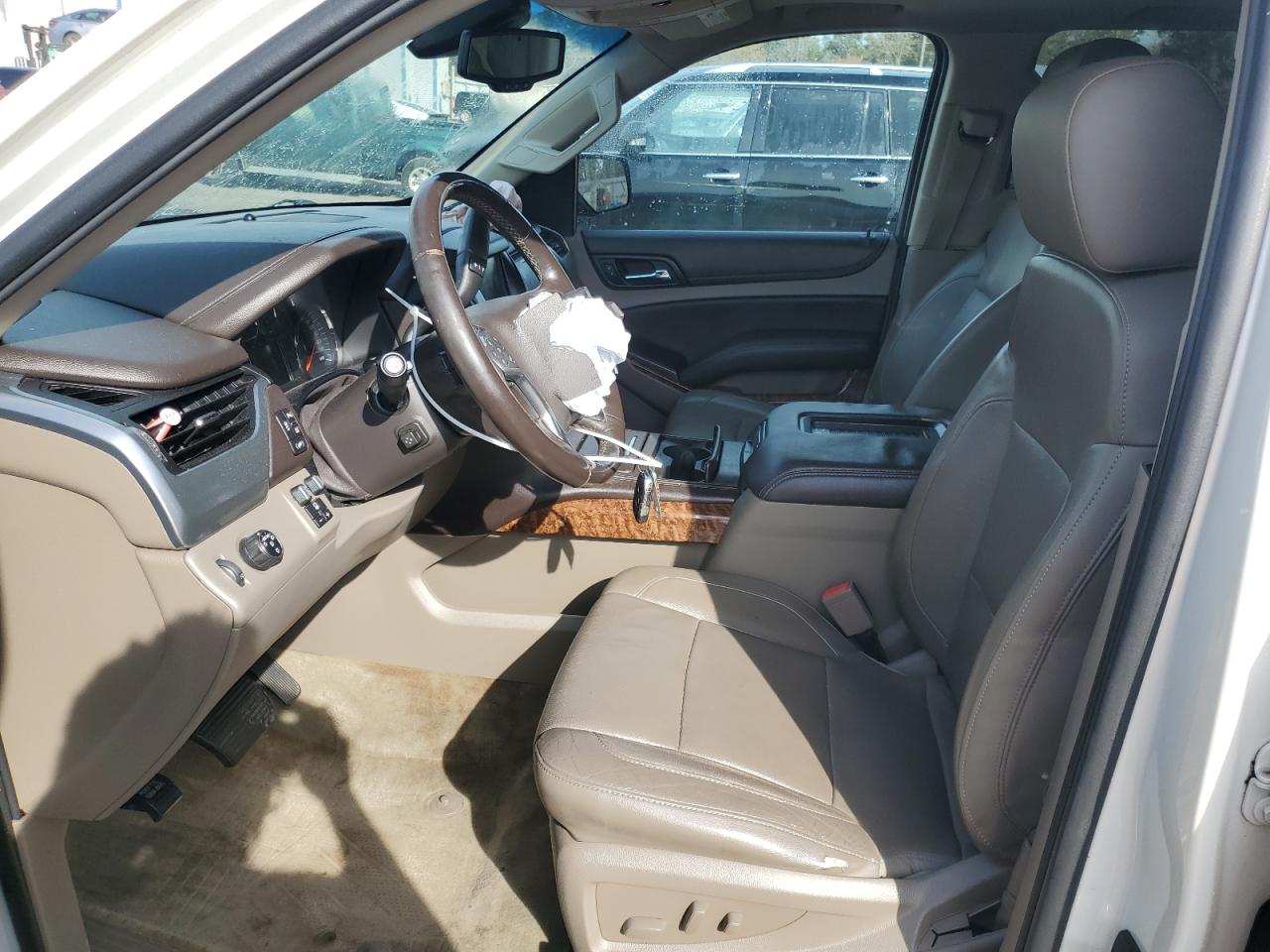 2015 Chevrolet Suburban - Image 7