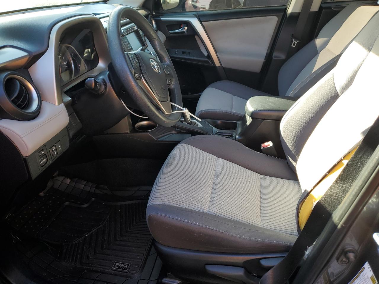 2014 Toyota RAV 4 - Image 7