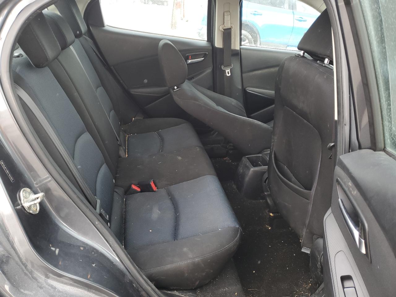 2017 Toyota Yaris - Image 10
