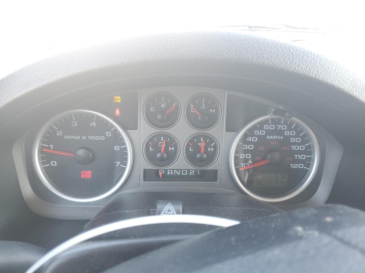 2004 Ford F-150 - Image 9
