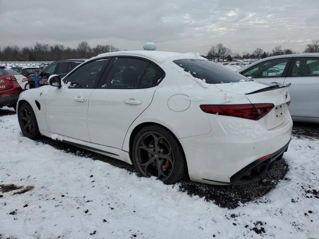  ALFA ROMEO GIULIA 2017 Белы