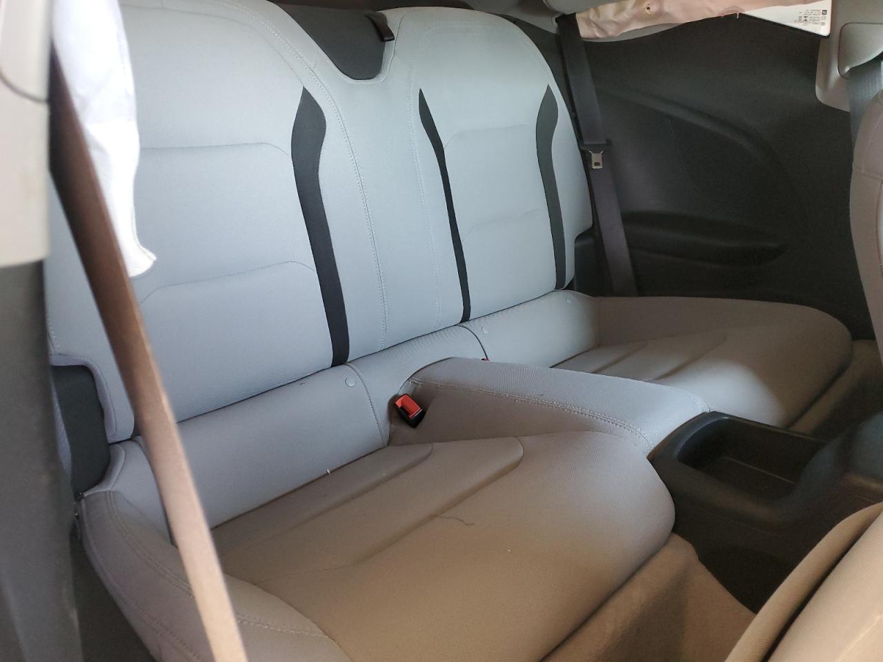2020 Chevrolet Camaro - Image 11