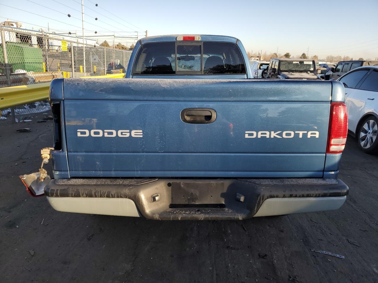 2004 Dodge Dakota - Image 6