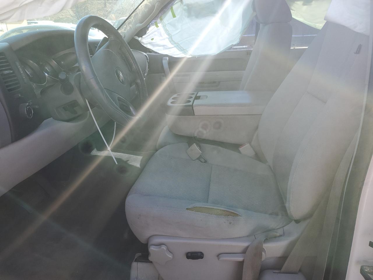 2012 Chevrolet Silverado - Image 7