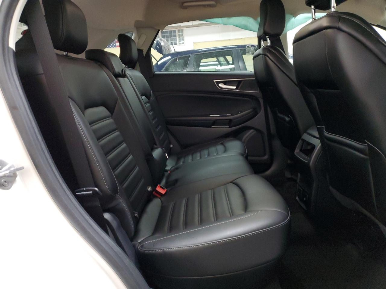 2020 Ford Edge - Image 11