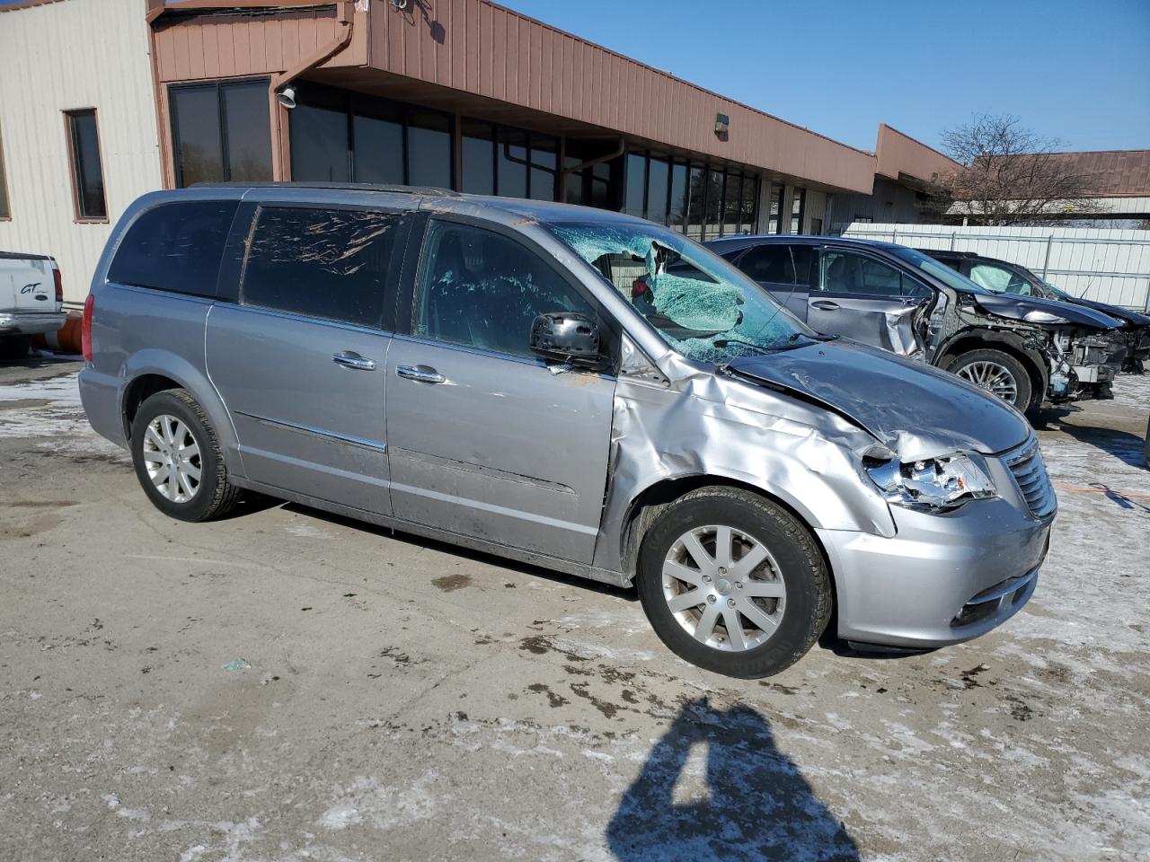 2014 Chrysler Town & Country - Image 4