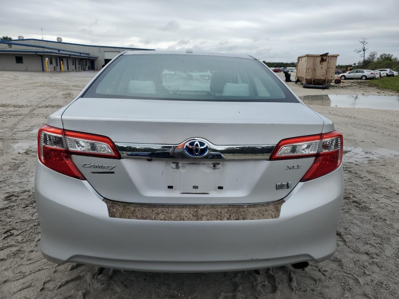 2014 Toyota Camry - Image 6