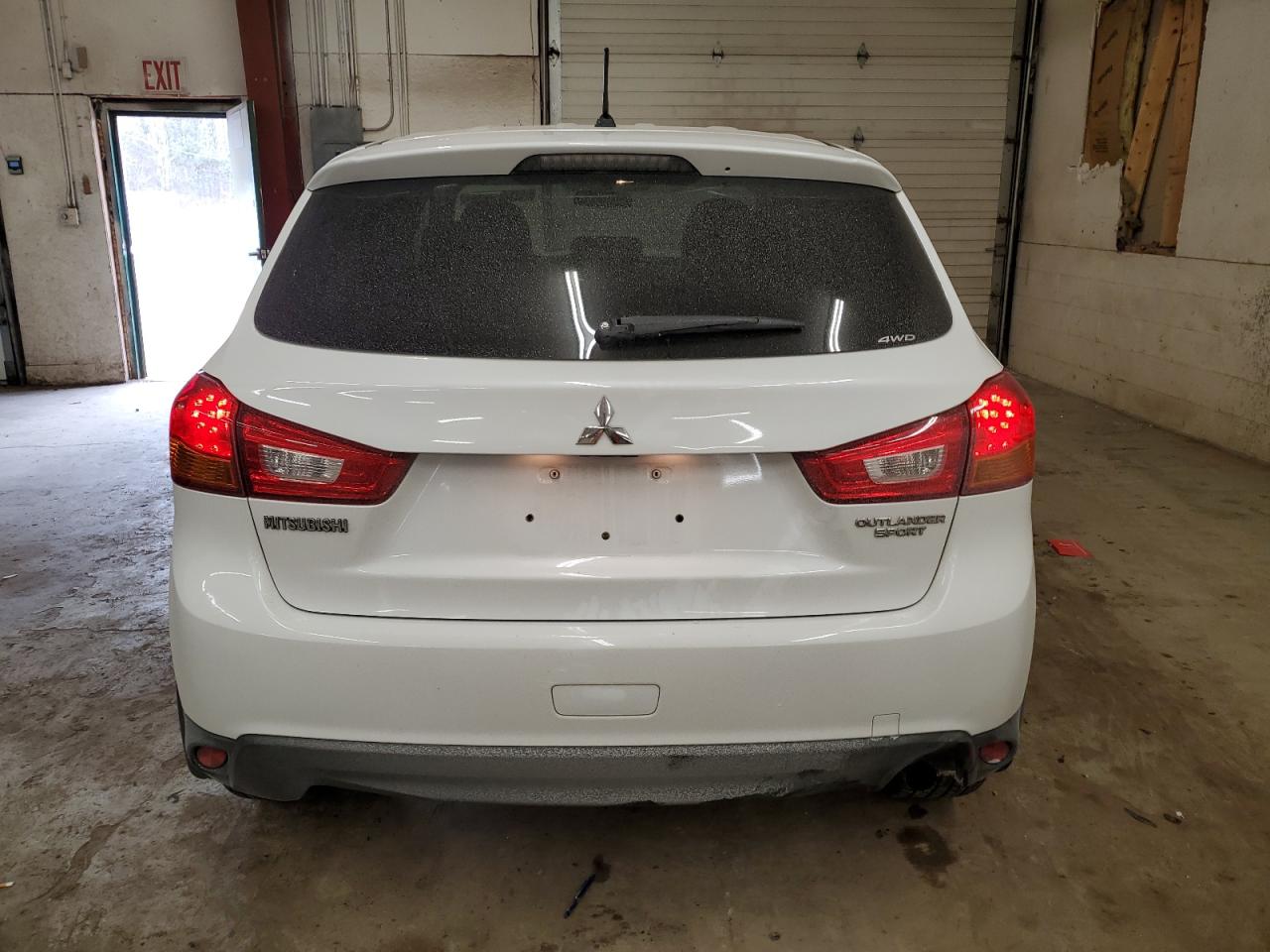 2015 Mitsubishi Outlander - Image 6
