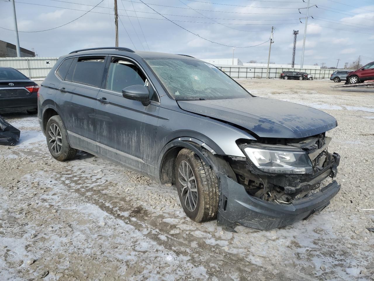 2021 Volkswagen Tiguan - Image 4
