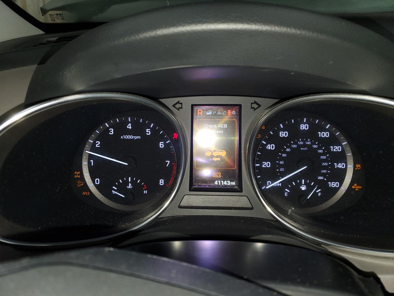 2018 Hyundai Santa Fe - Image 9