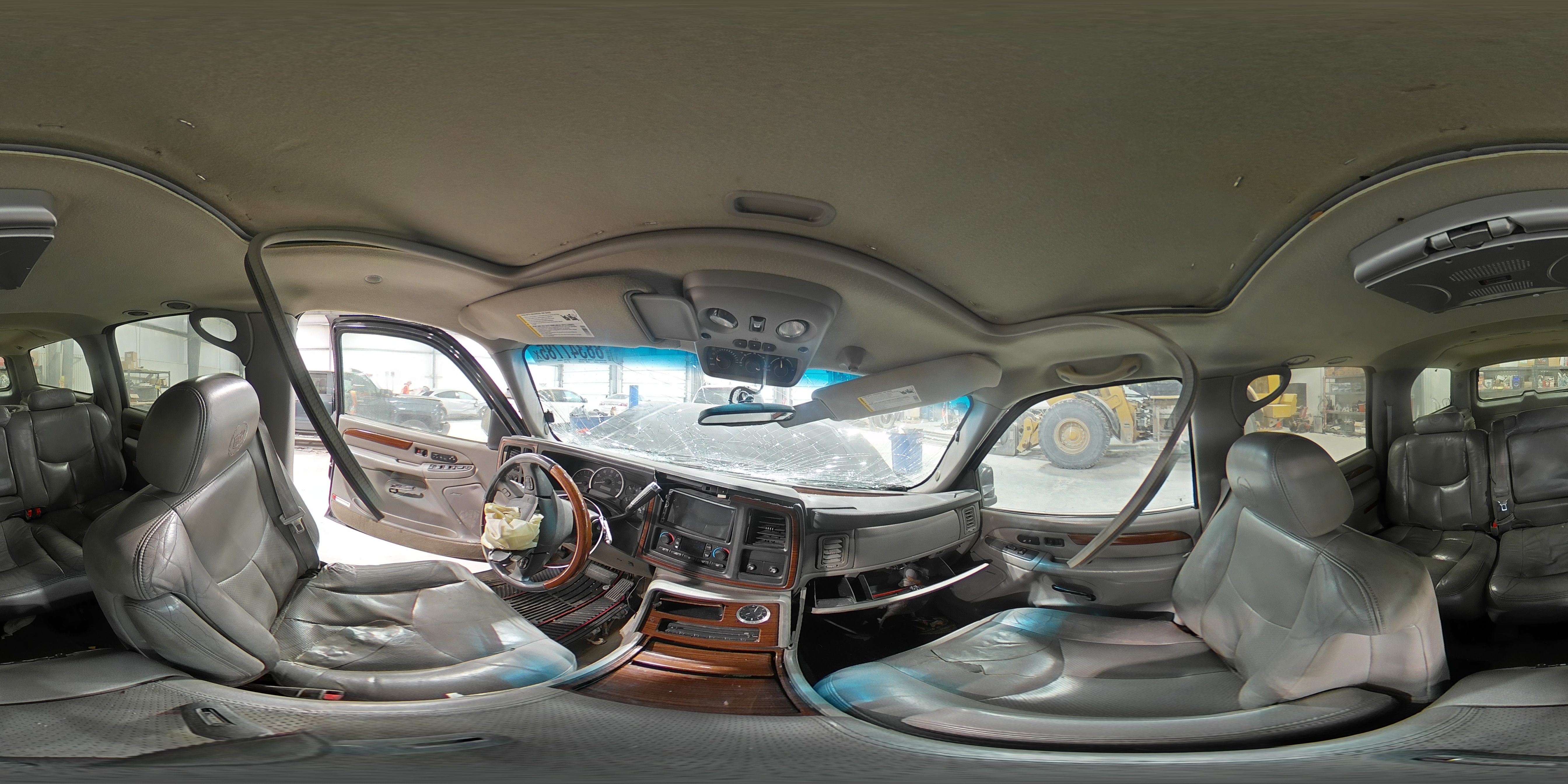 2004 Cadillac Escalade - Image 14