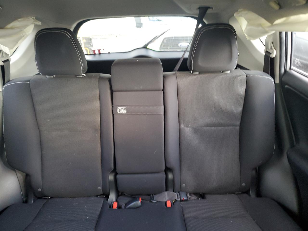 2018 Toyota RAV 4 - Image 10
