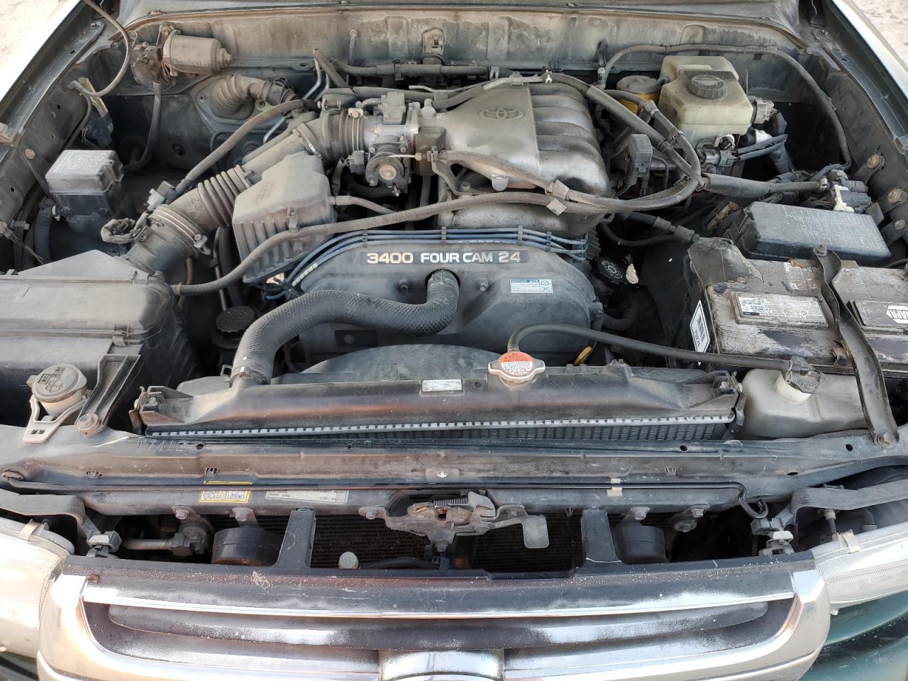 2002 Toyota 4Runner - Image 12