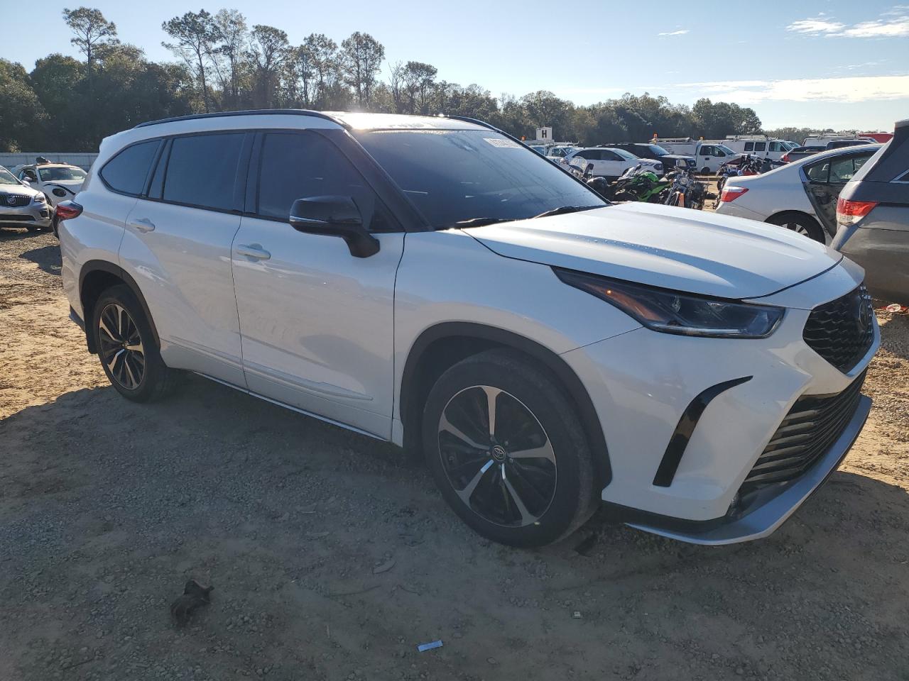 2021 Toyota Highlander - Image 4