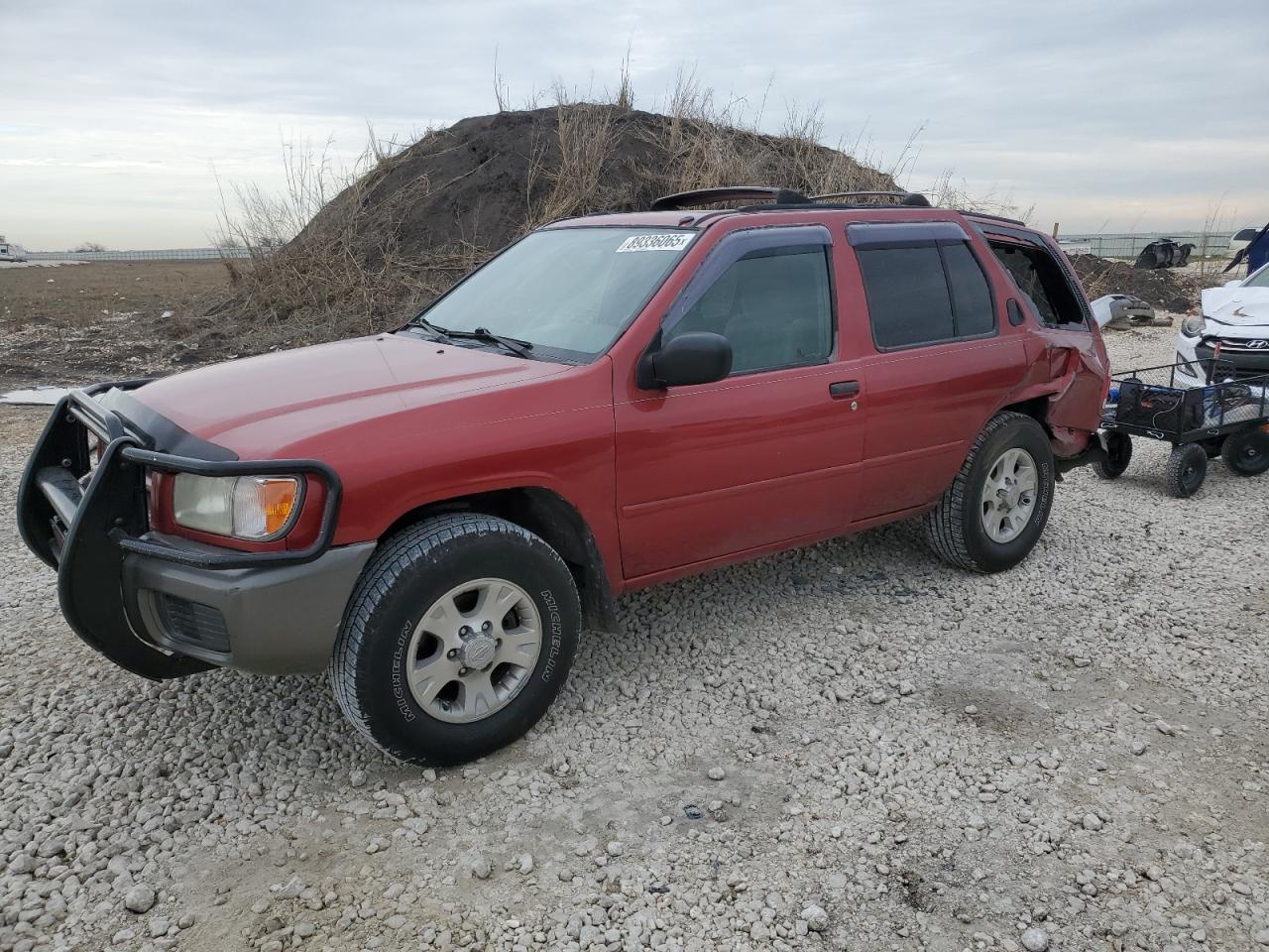 2000 Nissan Pathfinder - Image 1