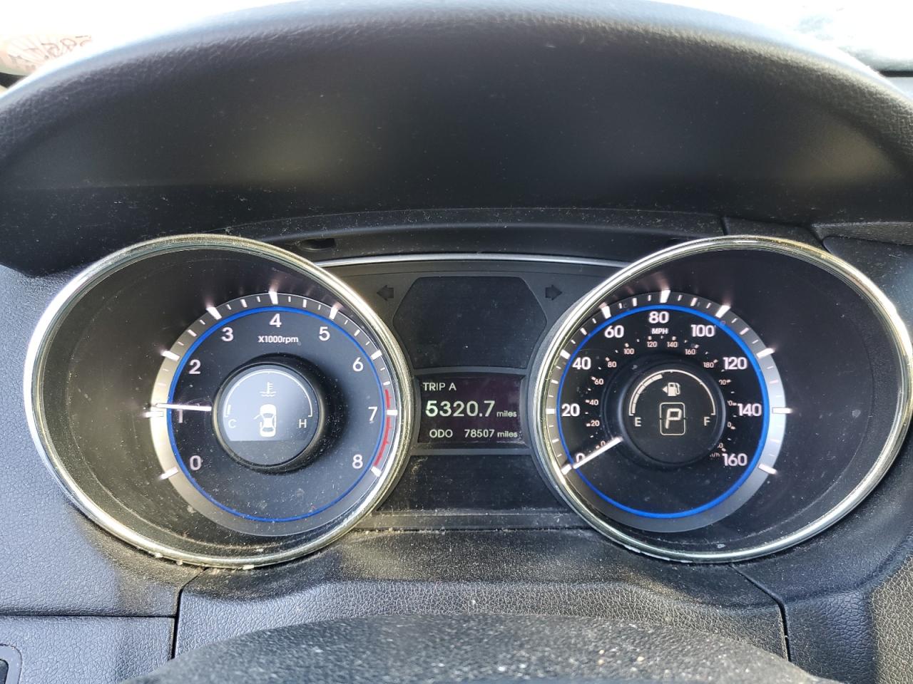 2011 Hyundai Sonata - Image 9