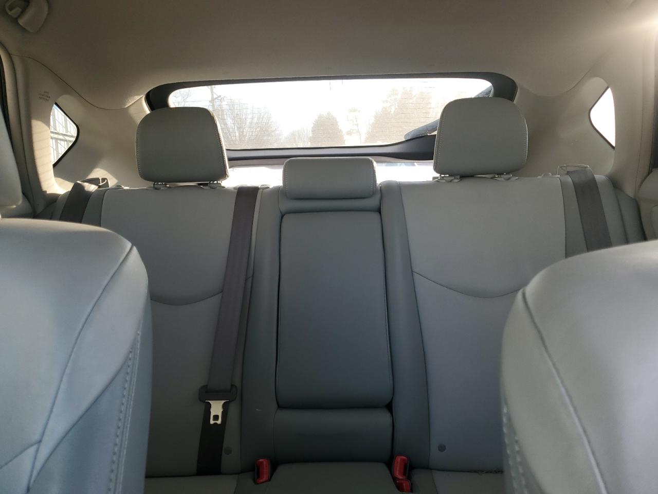 2014 Toyota Prius - Image 10